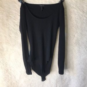 BLACK RIBBED BODY SUIT🖤